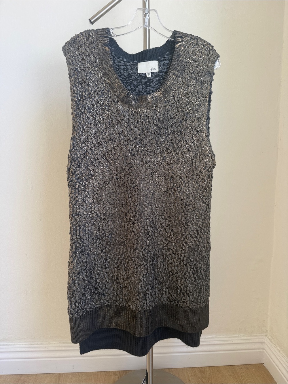 Le Lis Textured Knit Top